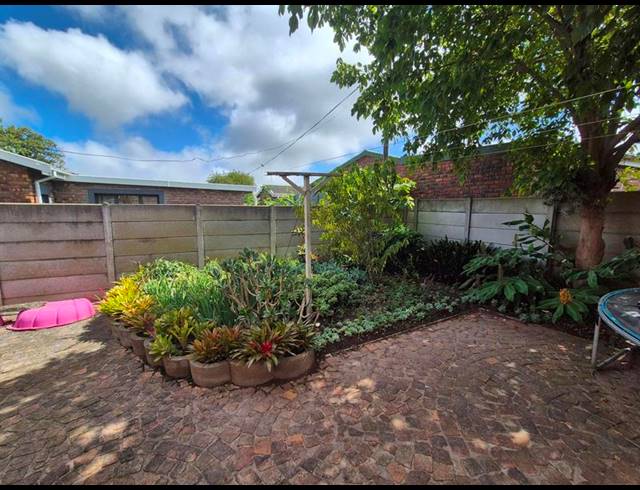 3 BEDROOM HOUSE FOR SALE IN GEORGE SOUTH